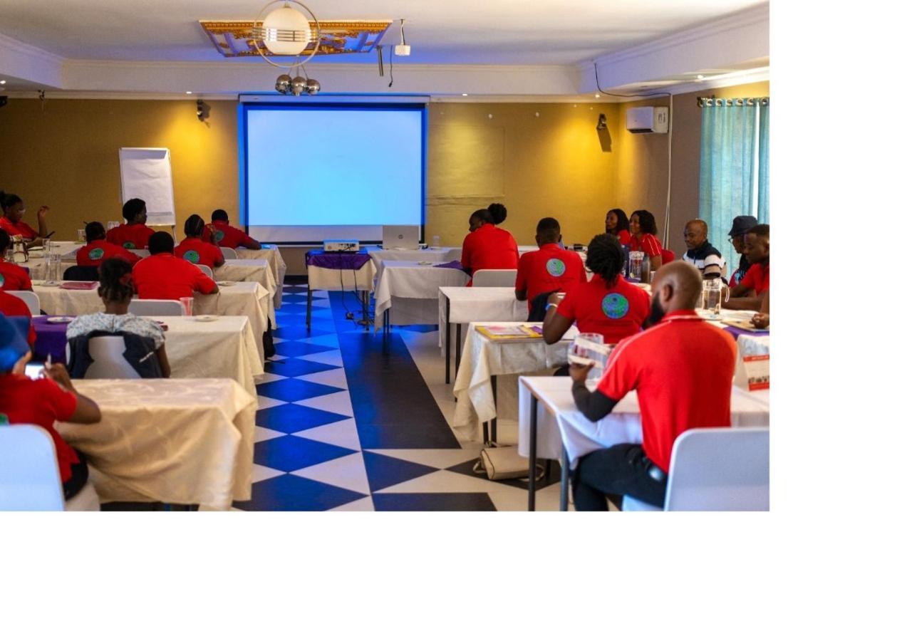 Msc Hotel Otjiwarongo Monitronics Ngoại thất bức ảnh