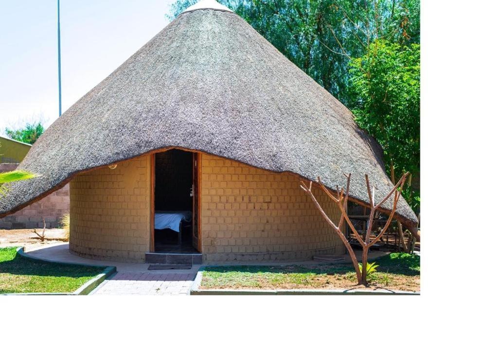 Msc Hotel Otjiwarongo Monitronics Ngoại thất bức ảnh